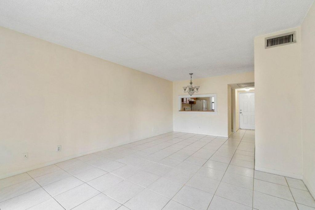 6736 Palmetto Circle S, Unit 105, Boca Raton, FL 33433 Photo