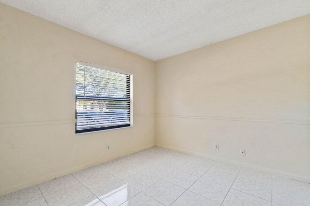 6736 Palmetto Circle S, Unit 105, Boca Raton, FL 33433 Photo