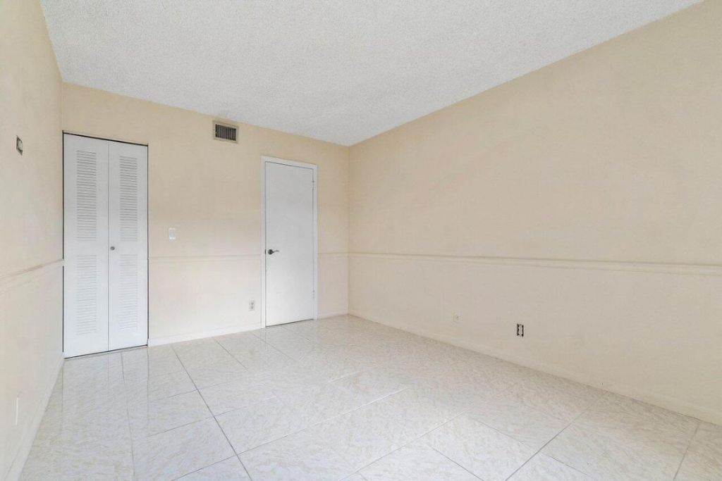 6736 Palmetto Circle S, Unit 105, Boca Raton, FL 33433 Photo