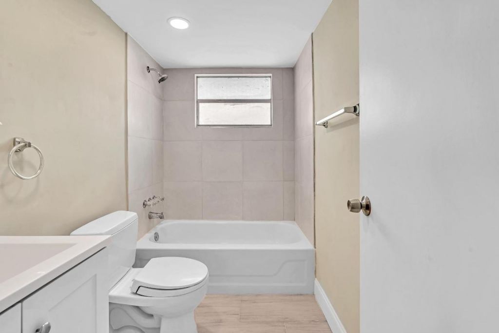 365 Flanders, Unit H, Delray Beach, FL 33484 Photo