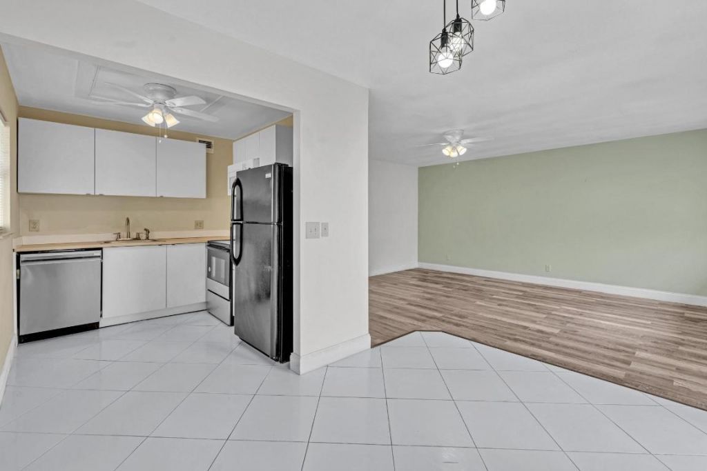 365 Flanders, Unit H, Delray Beach, FL 33484 Photo