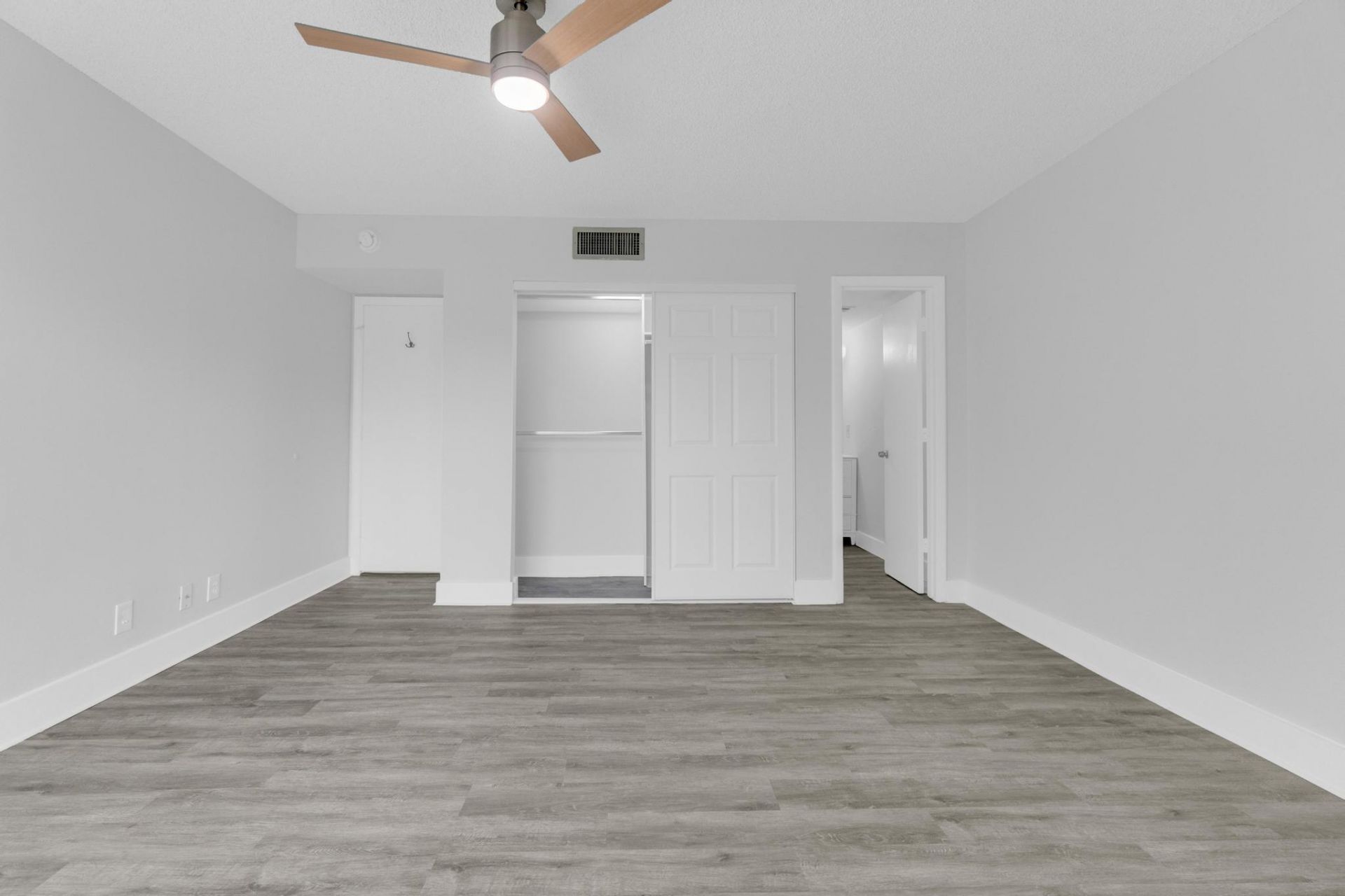 200 Jacaranda Country Club Dr, Unit 3c, Plantation, FL 33324 Photo