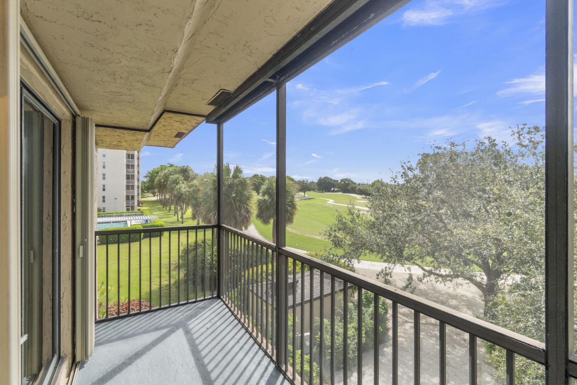200 Jacaranda Country Club Dr, Unit 3c, Plantation, FL 33324 Photo