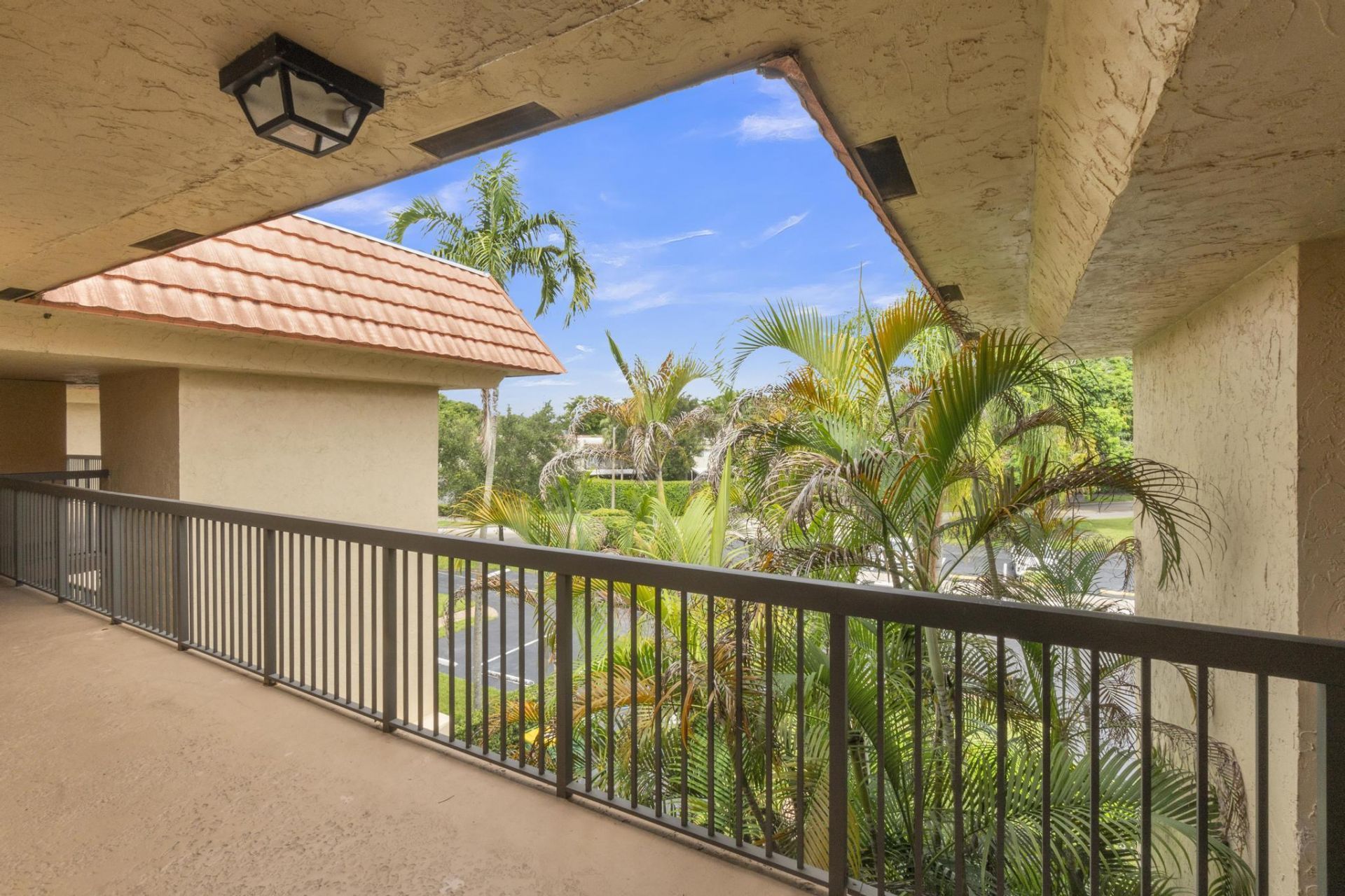 200 Jacaranda Country Club Dr, Unit 3c, Plantation, FL 33324 Photo