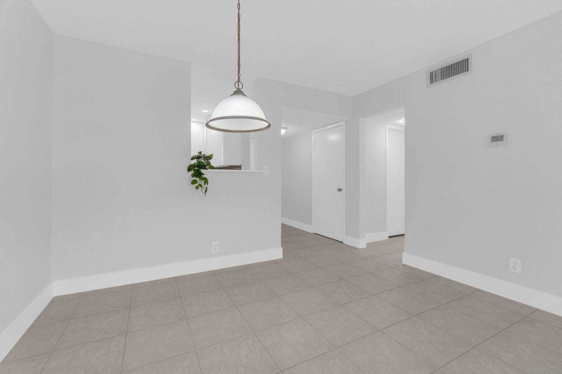 200 Jacaranda Country Club Dr, Unit 3c, Plantation, FL 33324 Photo