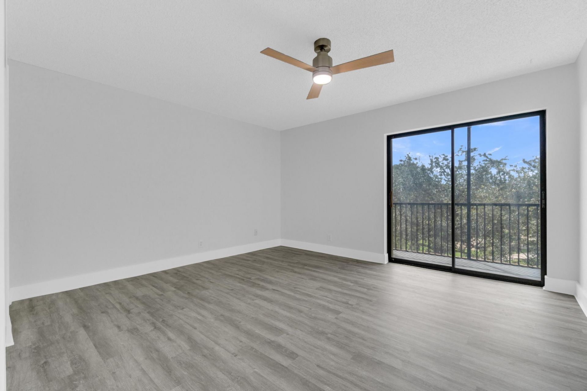 200 Jacaranda Country Club Dr, Unit 3c, Plantation, FL 33324 Photo