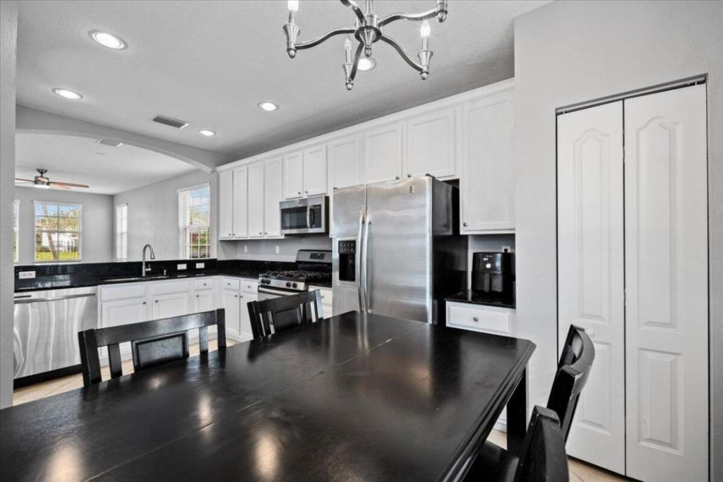 647 Castle Drive, Palm Beach Gardens, FL 33410 Photo