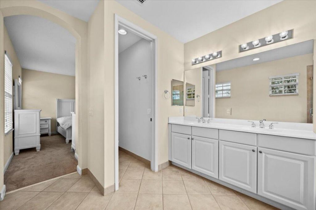 647 Castle Drive, Palm Beach Gardens, FL 33410 Photo