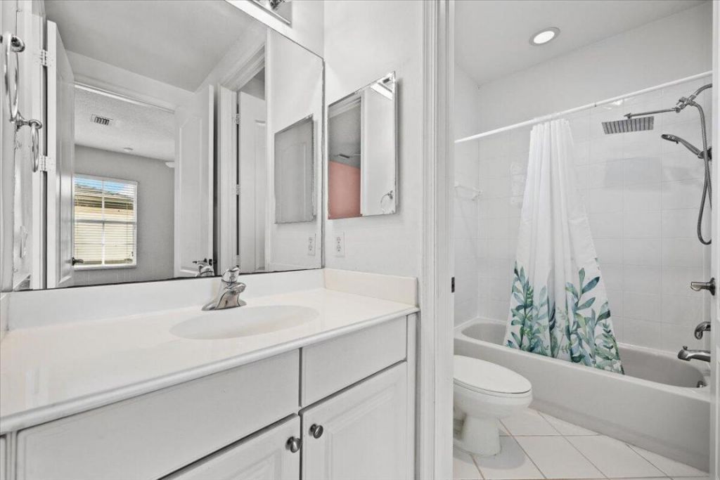 647 Castle Drive, Palm Beach Gardens, FL 33410 Photo