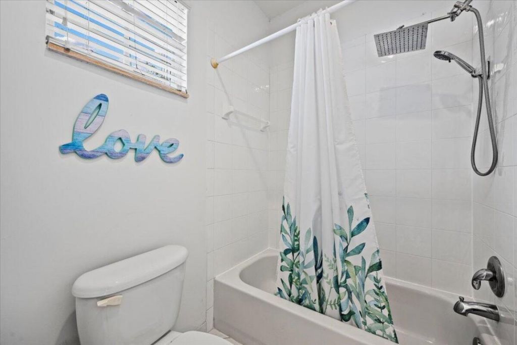 647 Castle Drive, Palm Beach Gardens, FL 33410 Photo