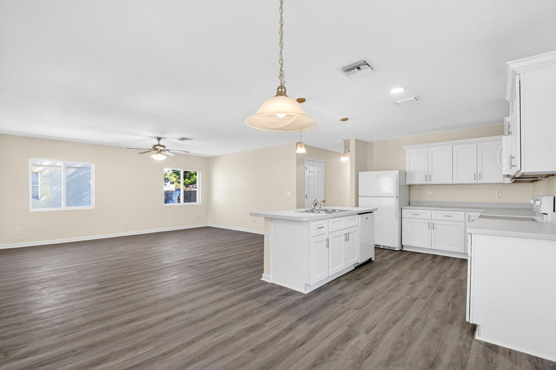 857 W 3rd Street, Riviera Beach, FL 33404 Photo