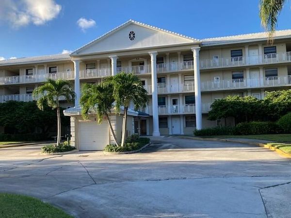 3521 Village Boulevard, Unit 301, West Palm Beach, FL 33409