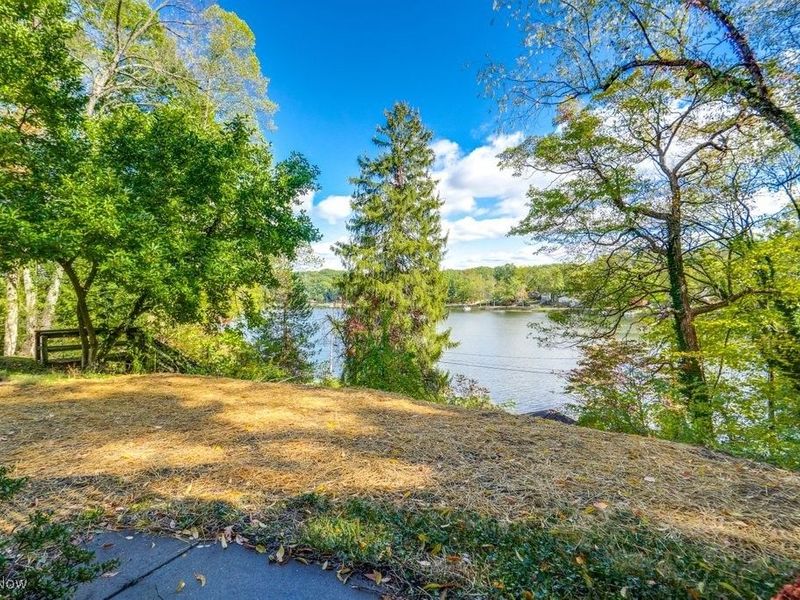 6297 Westshore Drive, Kent, OH 44240 Photo 5