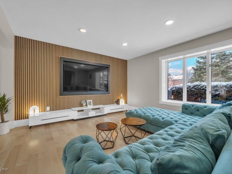 17801 Saratoga Trail, Strongsville, OH 44136 Photo 5