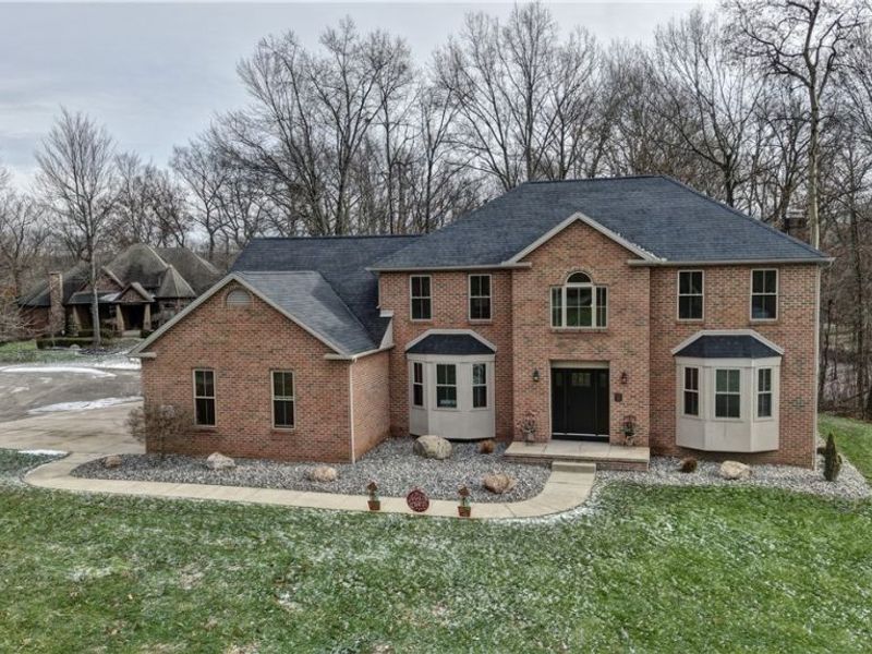 901 Ravine Drive S, Mc Donald, OH 44437 Photo 2