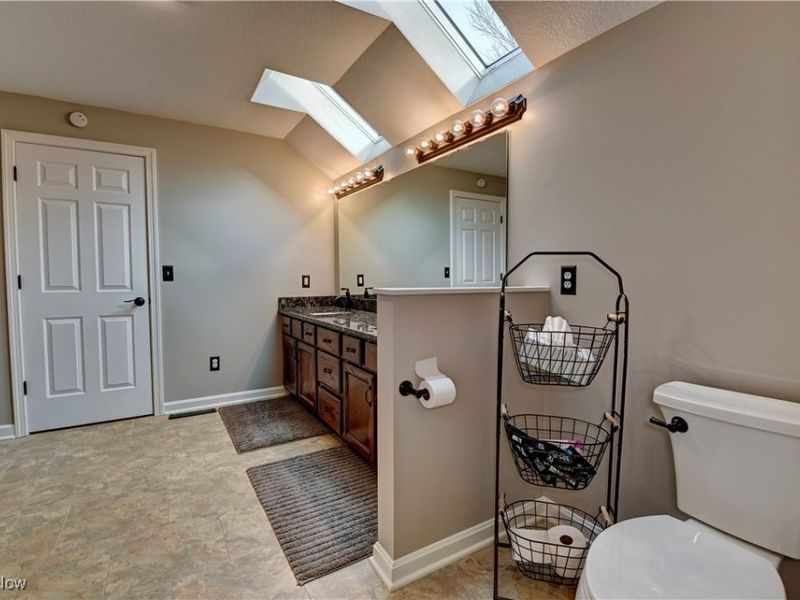 901 Ravine Drive S, Mc Donald, OH 44437 Photo 27