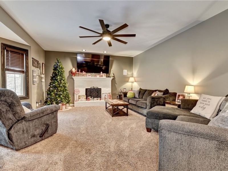 901 Ravine Drive S, Mc Donald, OH 44437 Photo 8