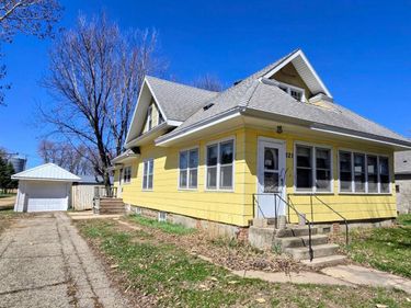 521 Washington Avenue, Holland, MN 56139