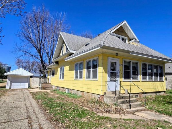 521 Washington Avenue, Holland, MN 56139