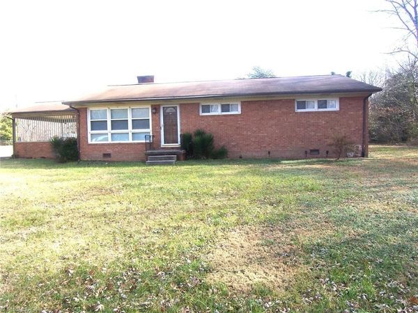 2533 E Woodlyn Way, Greensboro, NC 27407