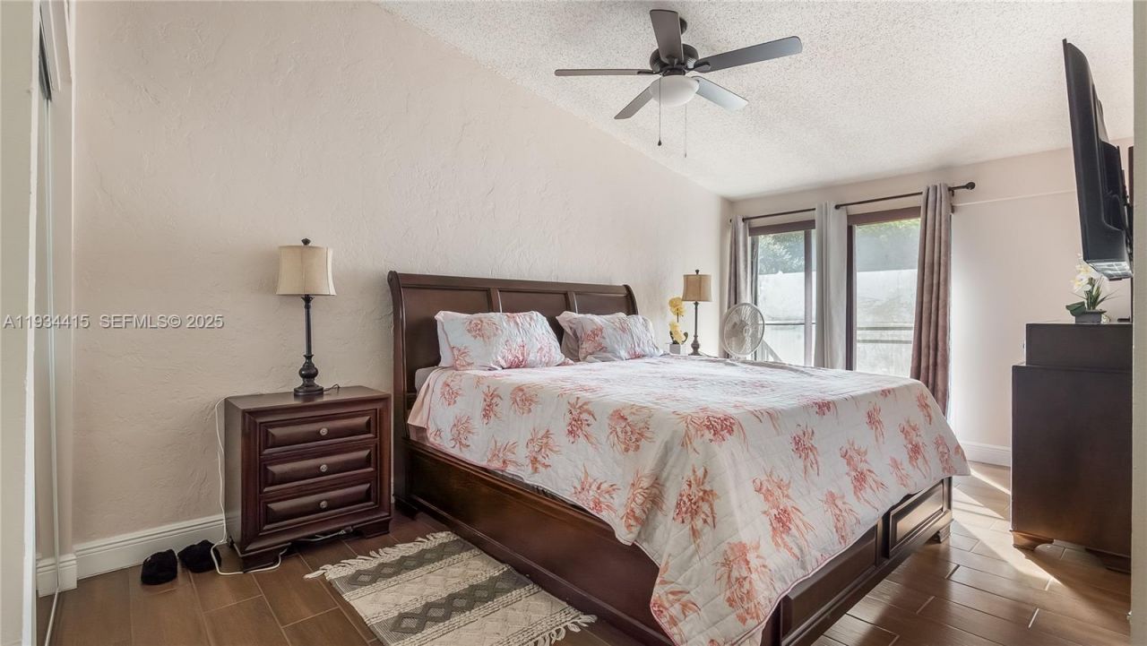 4289 NW 76th Ave, Davie, FL 33024 Photo