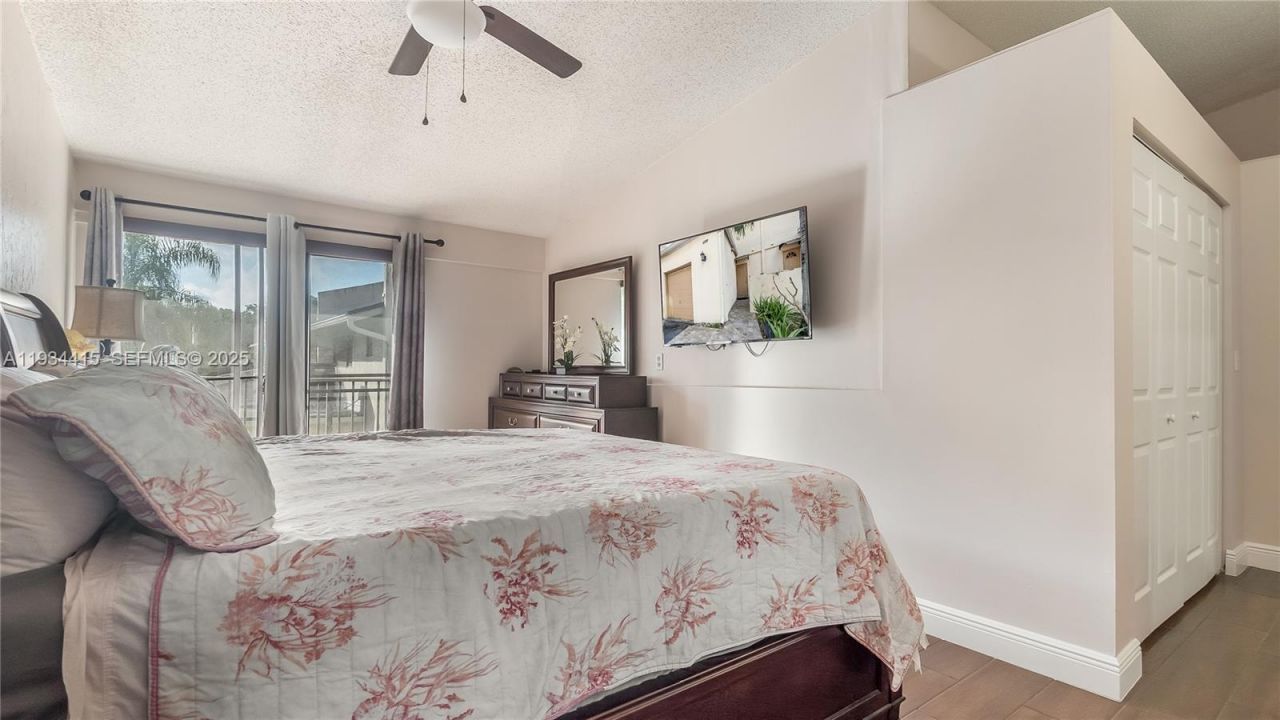 4289 NW 76th Ave, Davie, FL 33024 Photo