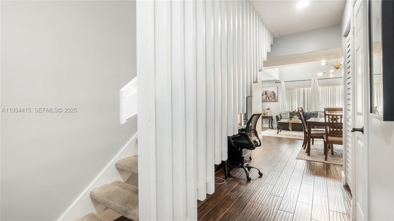 4289 NW 76th Ave, Davie, FL 33024 Photo