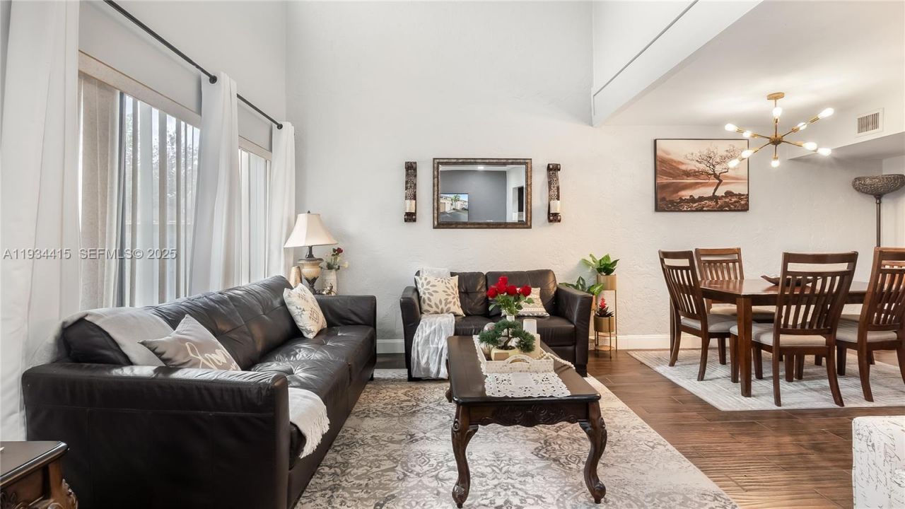 4289 NW 76th Ave, Davie, FL 33024 Photo