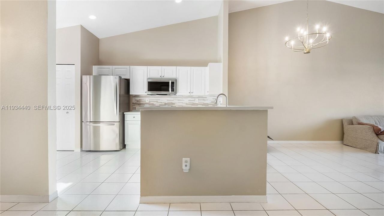 7651 S Aragon Blvd, Unit 5, Sunrise, FL 33322 Photo