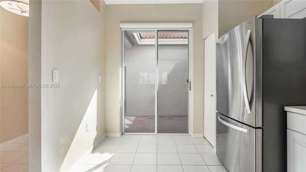 7651 S Aragon Blvd, Unit 5, Sunrise, FL 33322 Photo