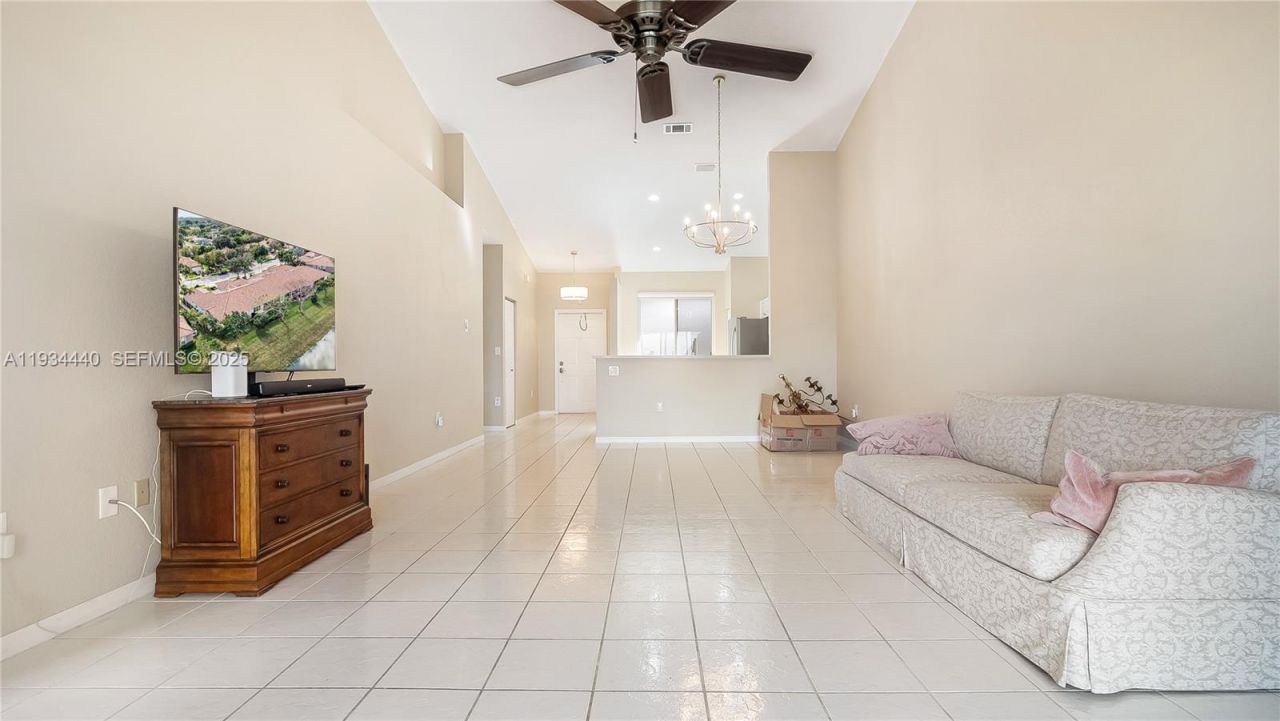 7651 S Aragon Blvd, Unit 5, Sunrise, FL 33322 Photo