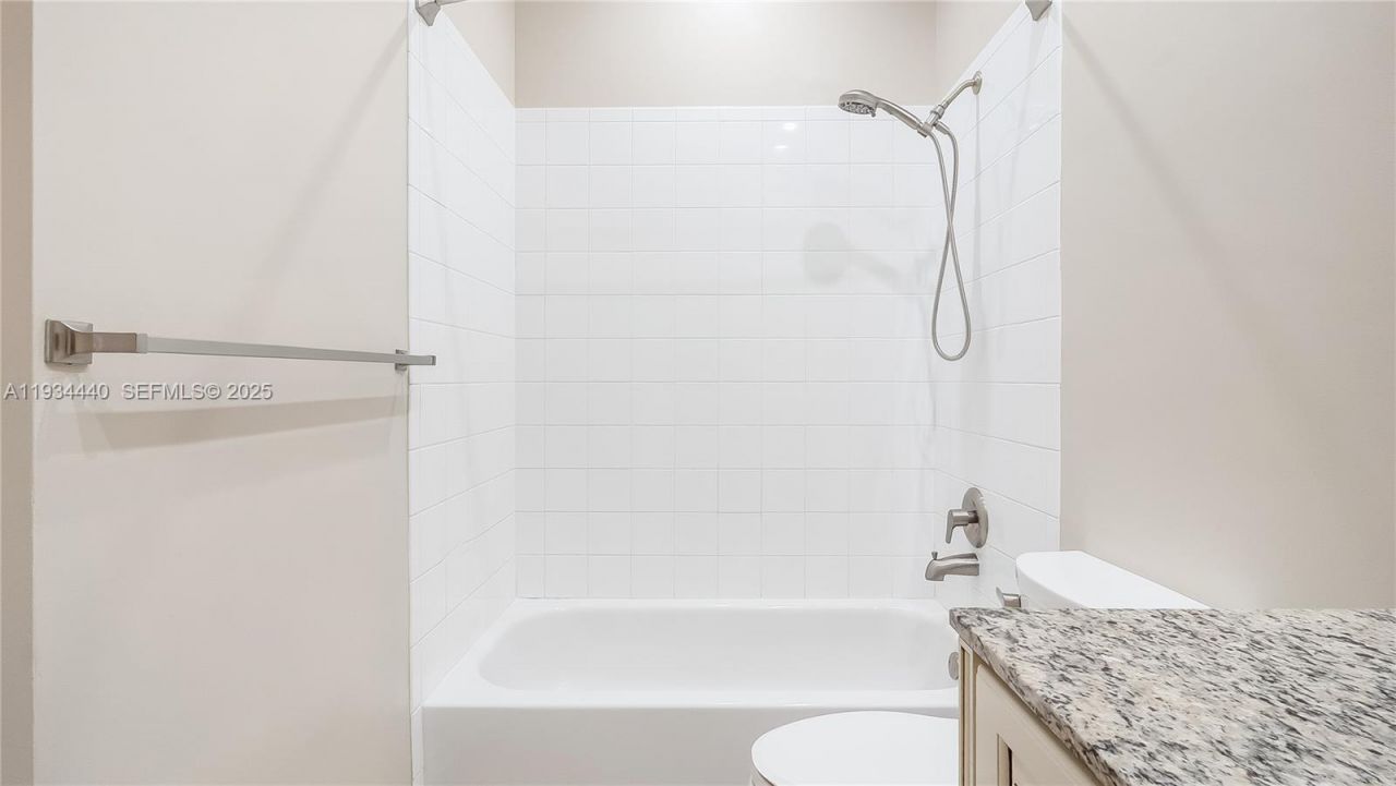 7651 S Aragon Blvd, Unit 5, Sunrise, FL 33322 Photo