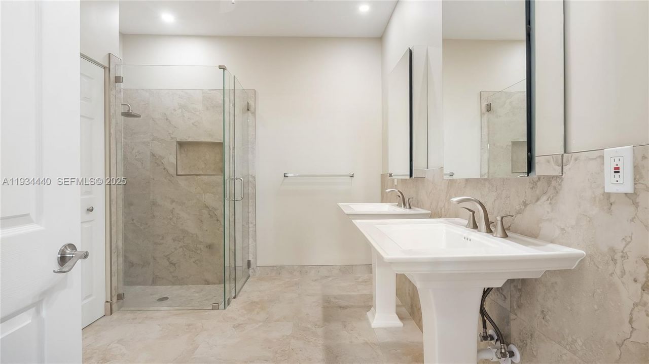 7651 S Aragon Blvd, Unit 5, Sunrise, FL 33322 Photo