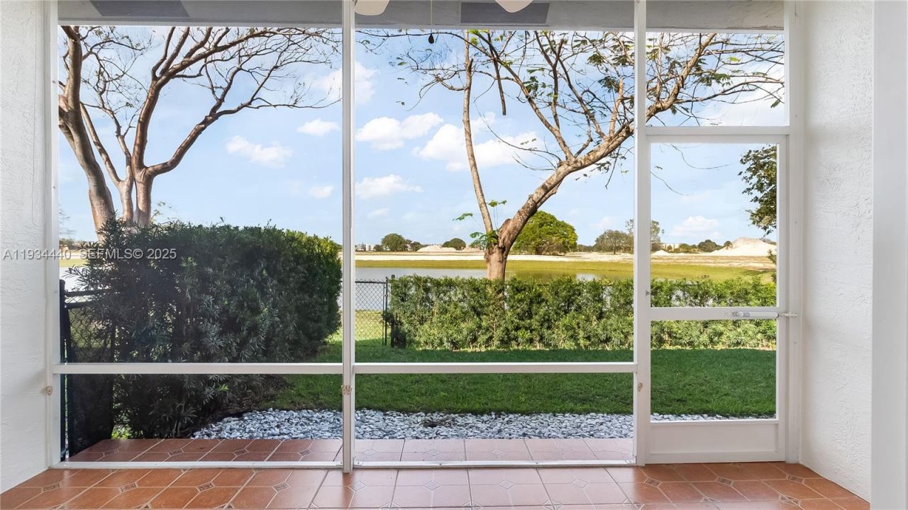 7651 S Aragon Blvd, Unit 5, Sunrise, FL 33322 Photo