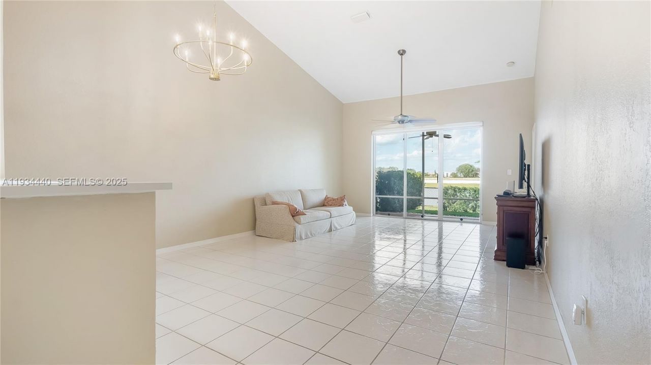 7651 S Aragon Blvd, Unit 5, Sunrise, FL 33322 Photo