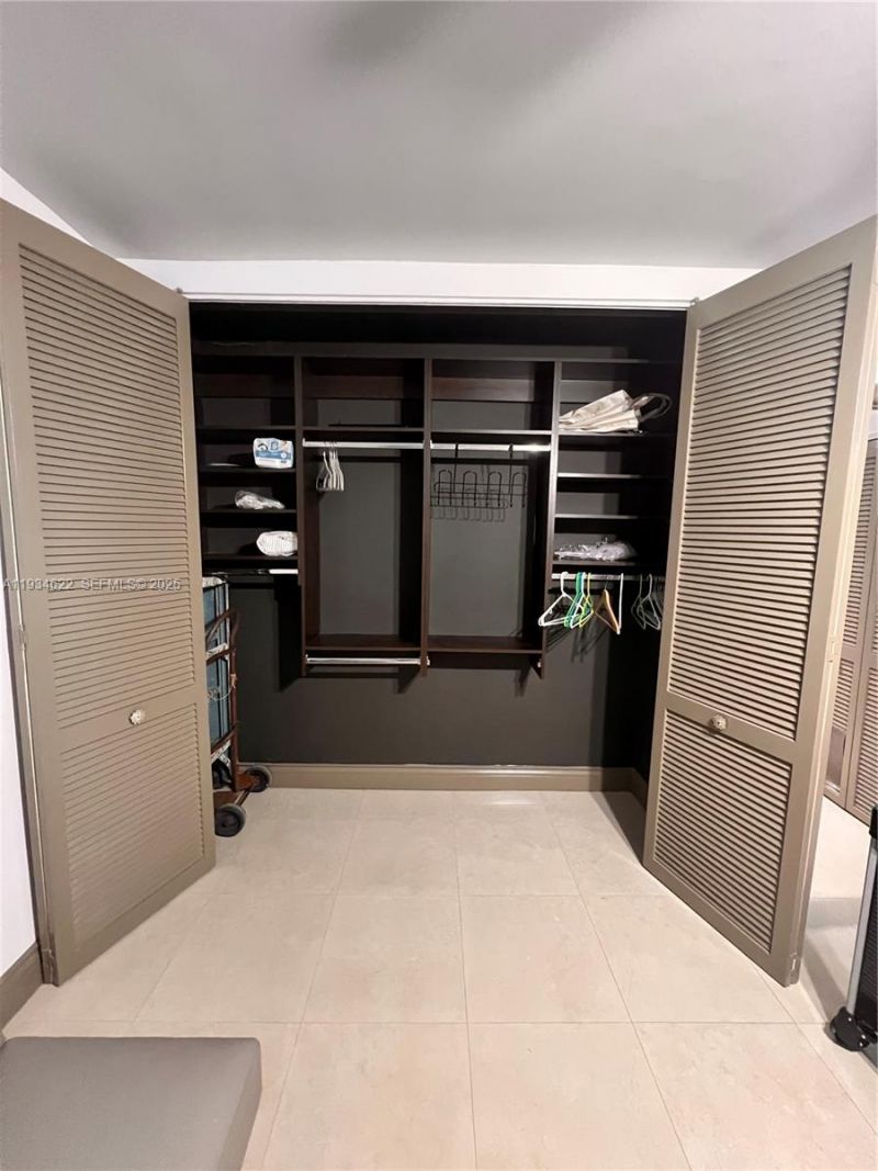 300 Oregon St, Unit 506, Hollywood, FL 33019 Photo