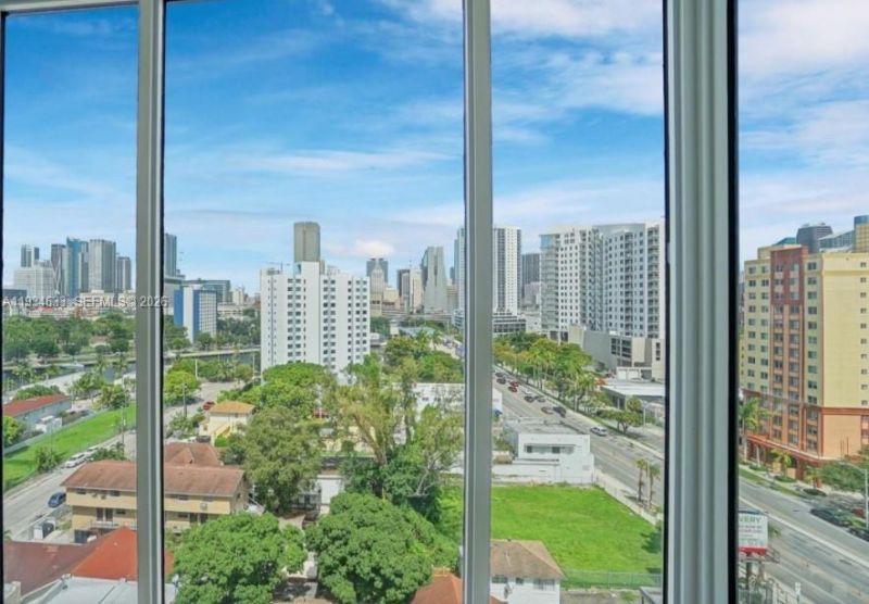 36 NW 6th Ave, Unit 906, Miami, FL 33128 Photo