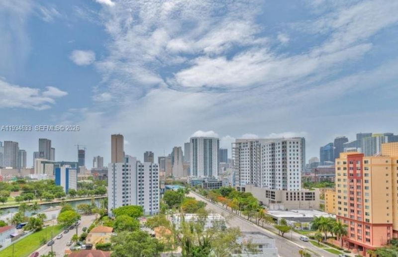 36 NW 6th Ave, Unit 906, Miami, FL 33128 Photo