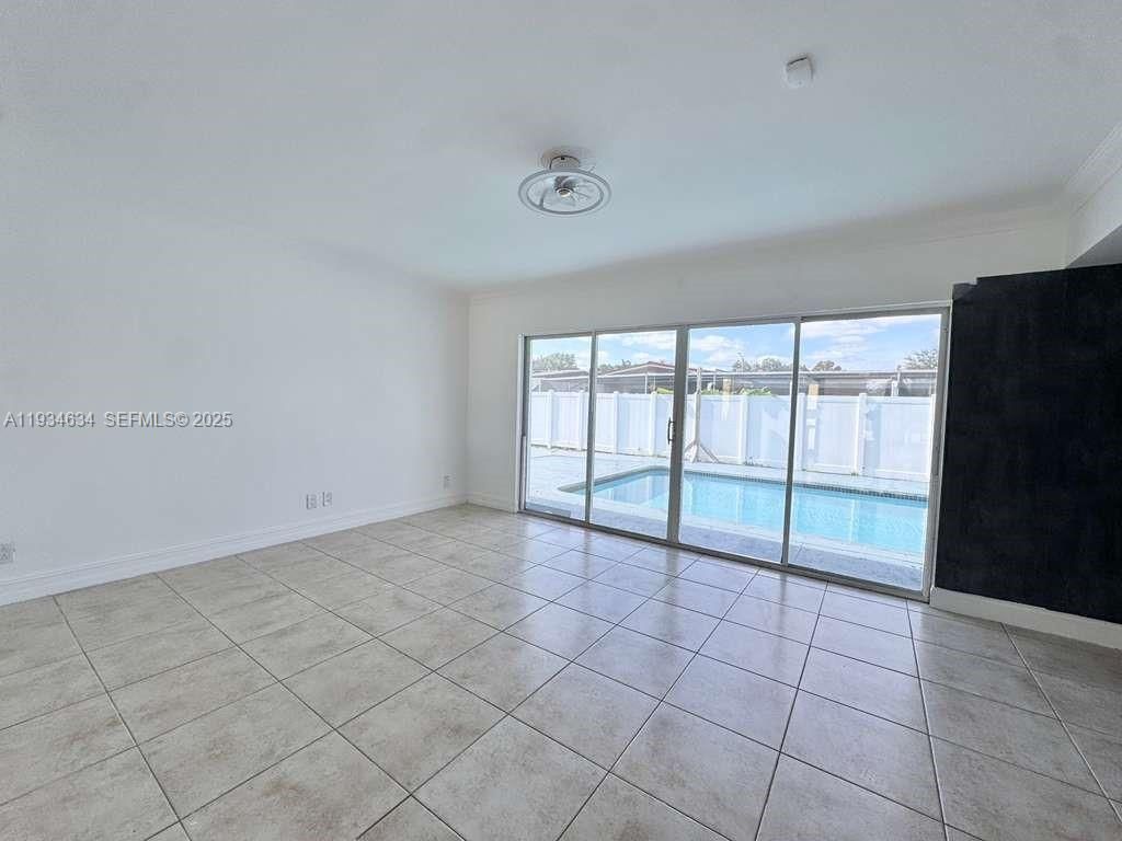 19410 NE 19th Ave, Miami, FL 33179 Photo