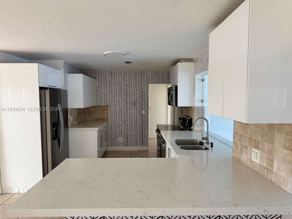 19410 NE 19th Ave, Miami, FL 33179 Photo