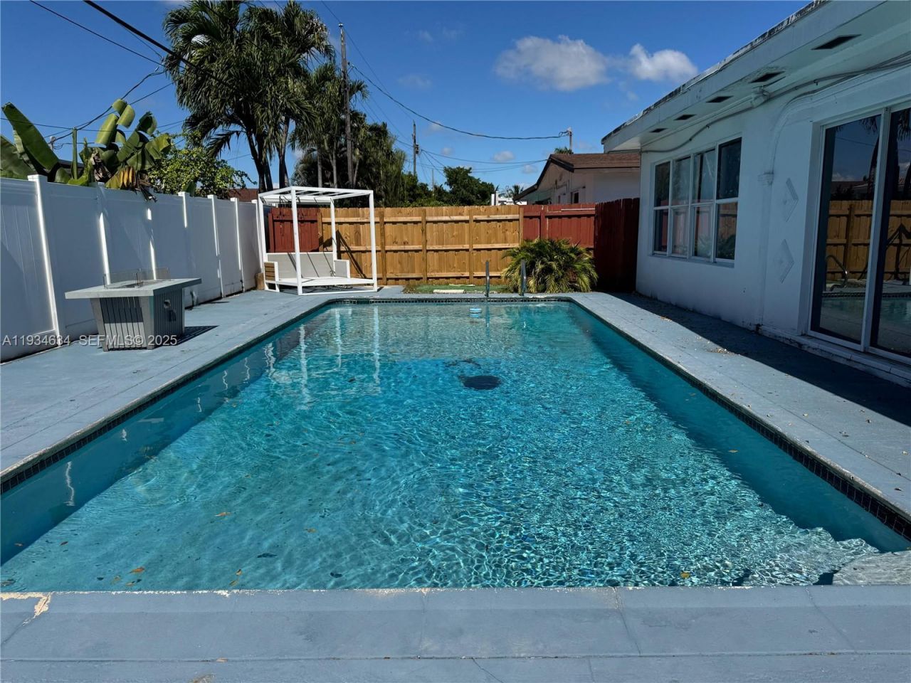 19410 NE 19th Ave, Miami, FL 33179 Photo