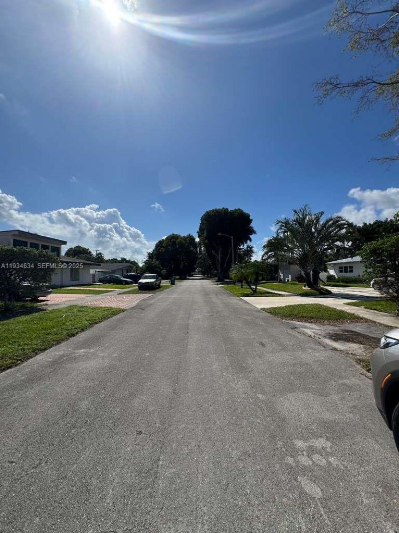 19410 NE 19th Ave, Miami, FL 33179 Photo