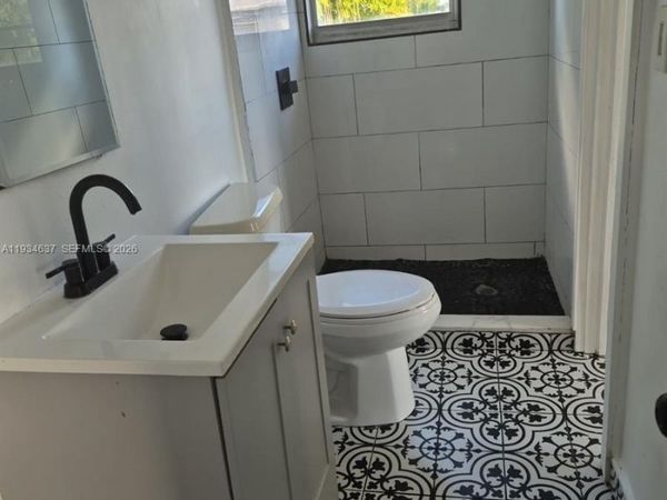 66 W 13th St, Unit 4, Hialeah, FL 33010