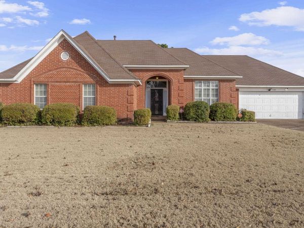 5180 WATER POINT DR, Memphis, TN 38141