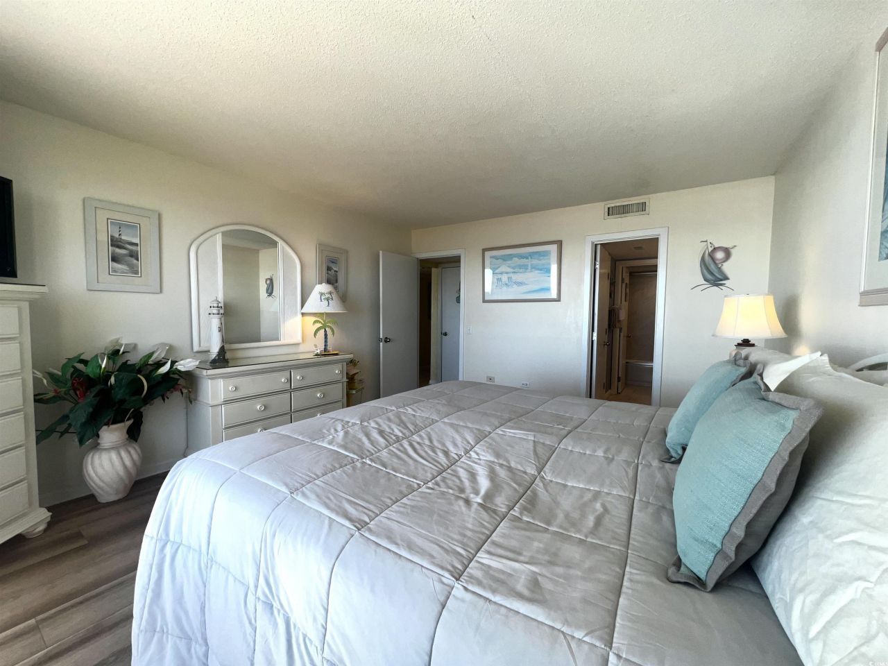 101 Ocean Creek Dr. Photo 12