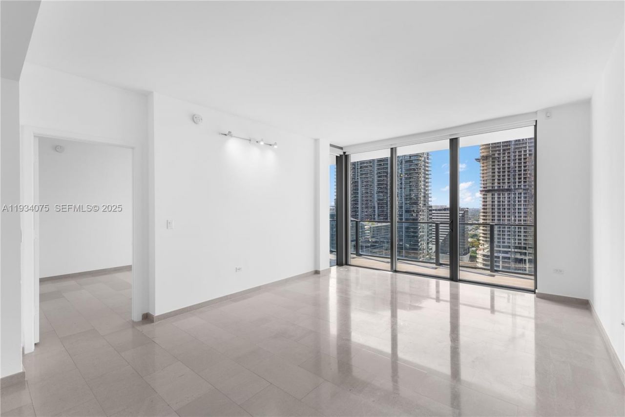 68 SE 6th St, Unit 2006, Miami, FL 33131 Photo