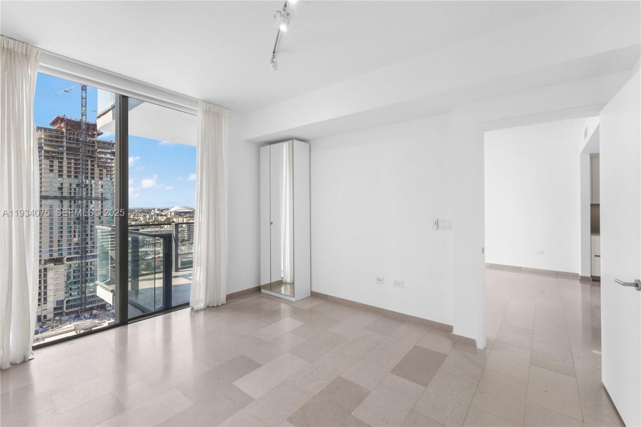 68 SE 6th St, Unit 2006, Miami, FL 33131 Photo