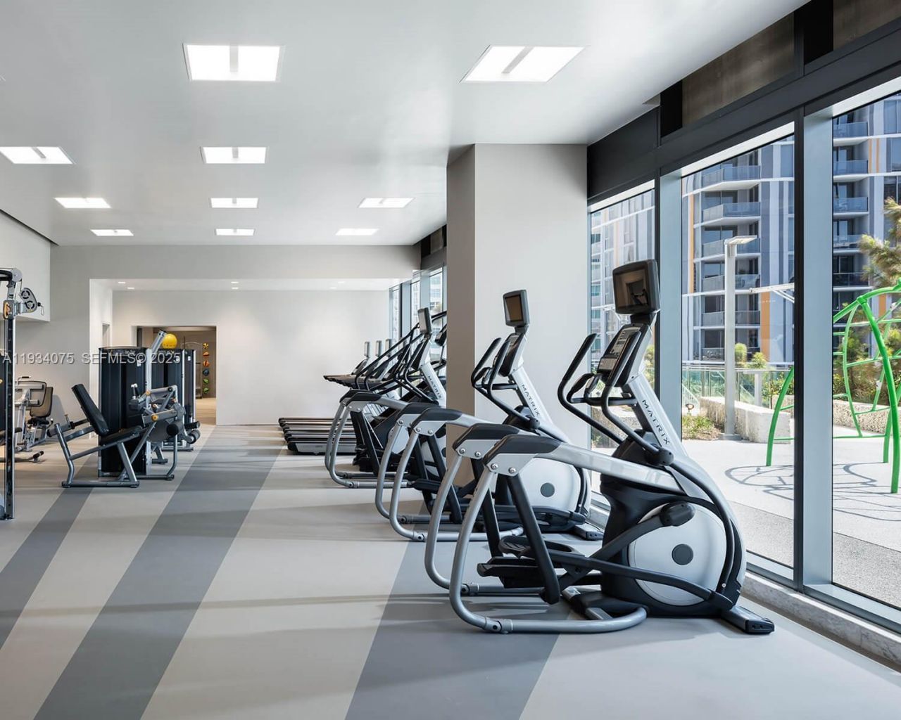 68 SE 6th St, Unit 2006, Miami, FL 33131 Photo