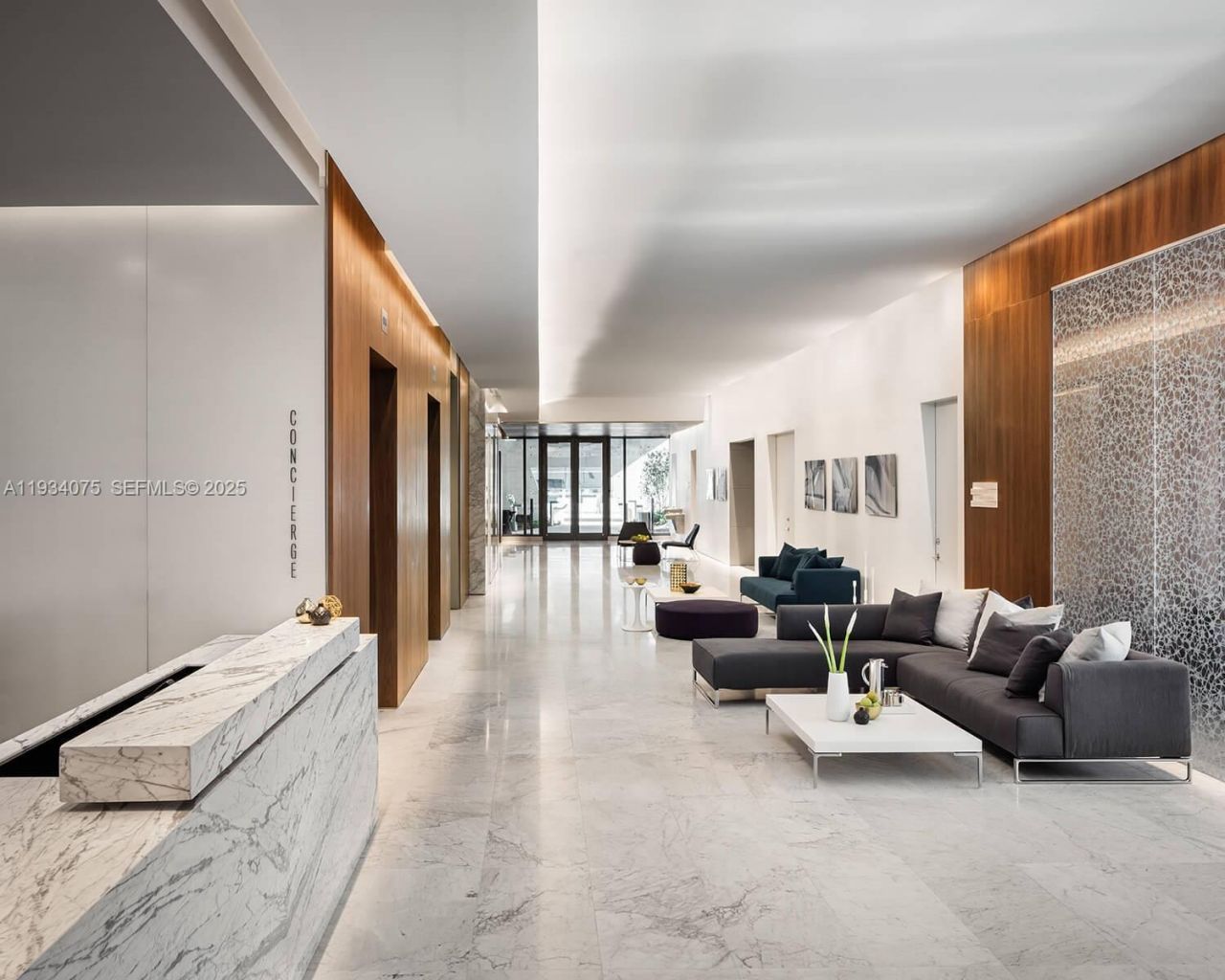 68 SE 6th St, Unit 2006, Miami, FL 33131 Photo