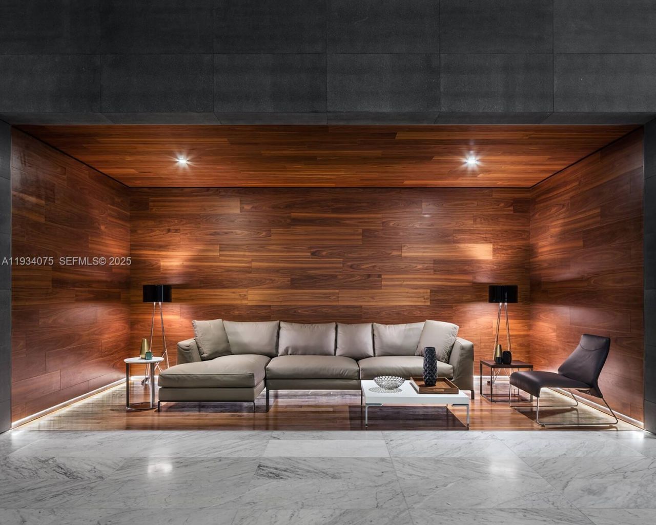 68 SE 6th St, Unit 2006, Miami, FL 33131 Photo